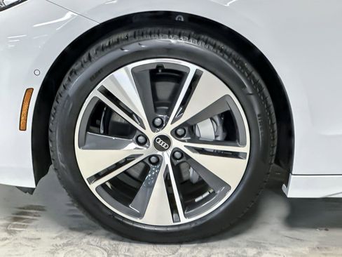 New 2025 Audi A6 e-tron Premium Plus image 24