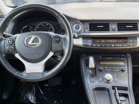 Used 2014 Lexus CT 200h FWD image 37
