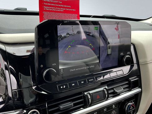 Used 2022 Nissan Pathfinder SL w/ SL Premium Package image 21