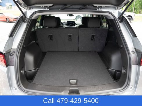 Used 2025 Chevrolet Blazer LT AWD/4WD image 36