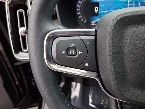 Used 2023 Volvo XC40 B5 Plus w/ Driver Assist Package AWD/4WD image 22