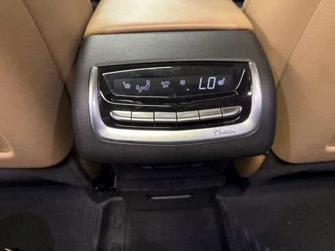 Used 2024 Cadillac XT6 Premium Luxury w/ Platinum Package AWD/4WD image 19