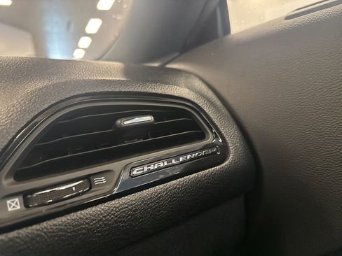 Used 2018 Dodge Challenger GT w/ Driver Convenience Group image 27