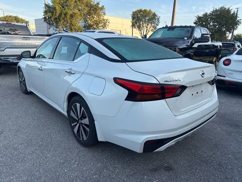 Used 2019 Nissan Altima 2.5 SV image 3