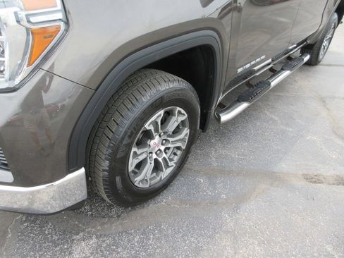 Used 2019 GMC Sierra 1500 SLE w/ SLE Value Package AWD/4WD image 13