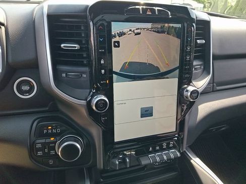 Used 2022 RAM 1500 Big Horn AWD/4WD image 18
