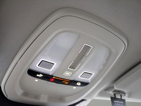 New 2025 Volvo XC90 T8 Plus w/ Protection Package Premier image 29