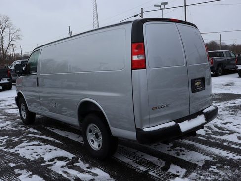 New 2025 Chevrolet Express 3500 Work Van w/ Driver Convenience Package image 3