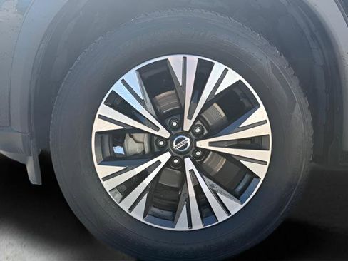 Used 2021 Nissan Rogue SV image 9