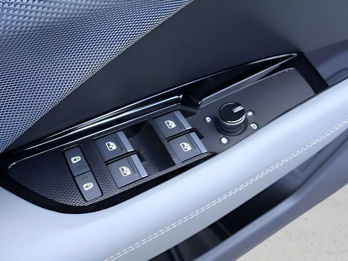 New 2026 Audi Q3 quattro 2.0T AWD/4WD image 10