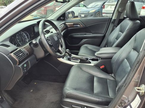 Used 2016 Honda Accord EX-L image 11