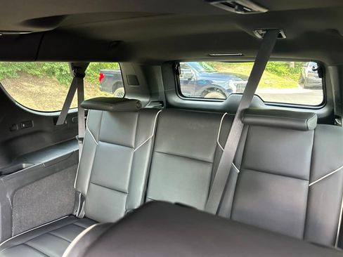 Used 2021 Cadillac Escalade ESV Sport AWD/4WD image 18