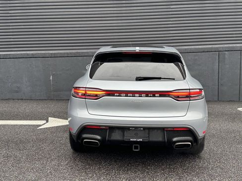 Certified 2025 Porsche Macan image 9