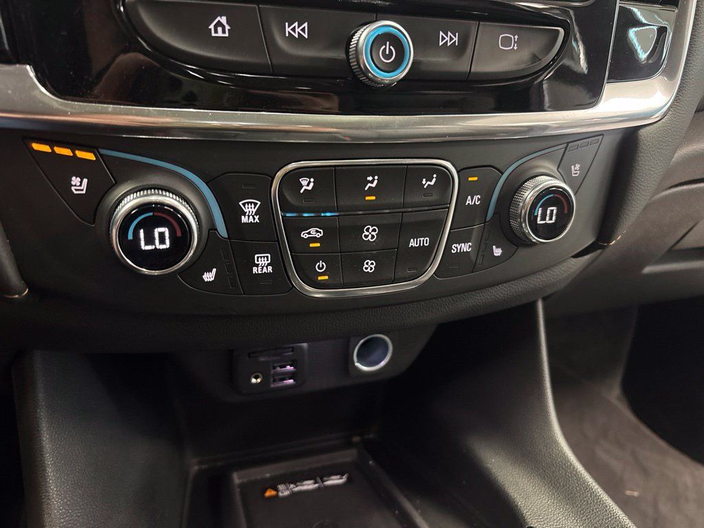 Used 2021 Chevrolet Traverse Premier AWD/4WD image 30