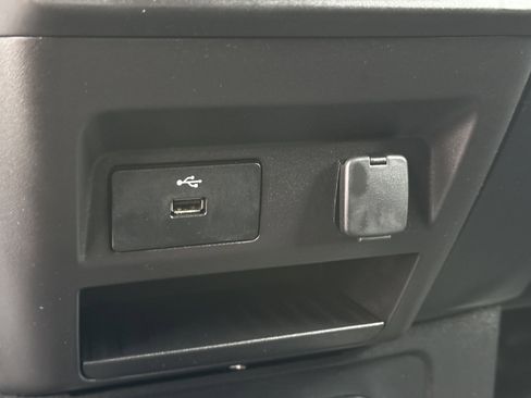 Used 2018 Ford Expedition XL w/ Fleet Convenience Package image 31