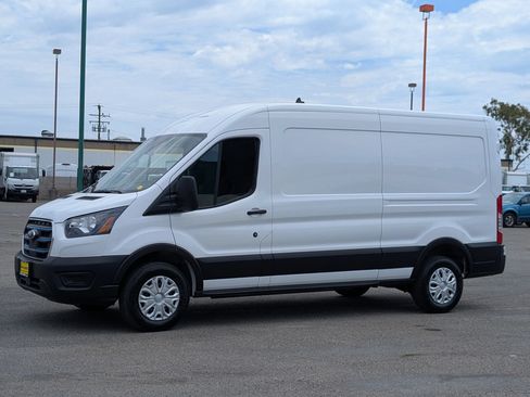 Used 2023 Ford E-Transit Medium Roof RWD image 4