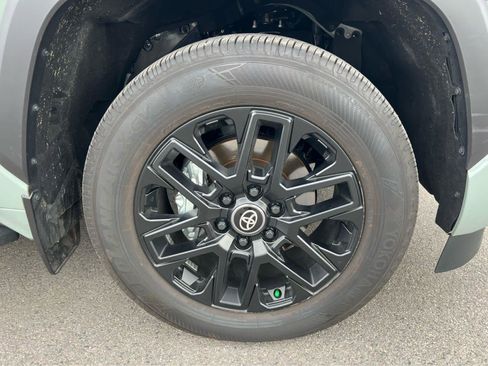 Used 2025 Toyota Sequoia 4WD image 16