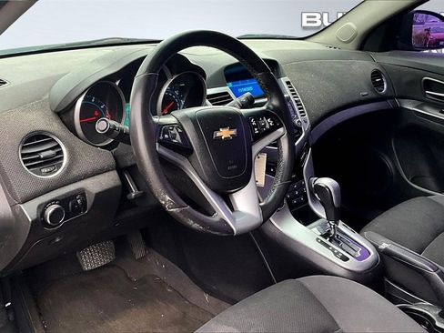 Used 2013 Chevrolet Cruze LT image 4