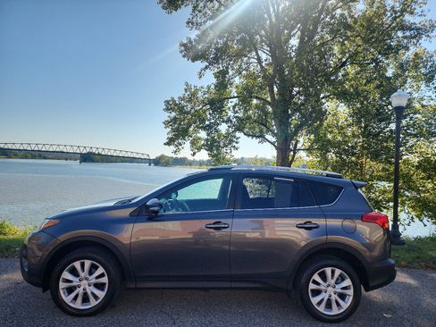 Used 2014 Toyota RAV4 Limited image 2