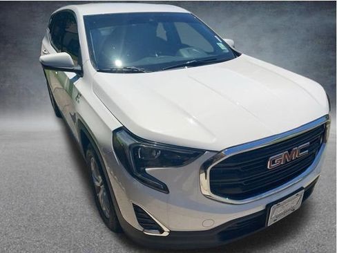 Used 2020 GMC Terrain SLE FWD image 2