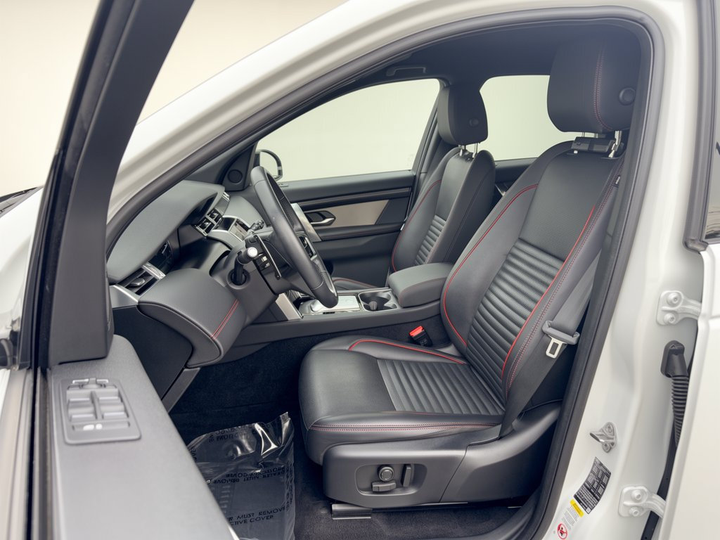 Used 2023 Land Rover Discovery Sport SE R-Dynamic AWD/4WD image 5