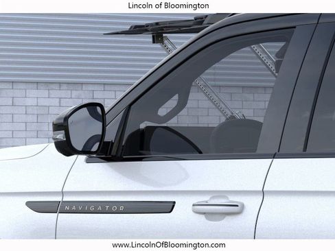 New 2026 Lincoln Navigator L Black Label w/ Black Label Special Edition AWD/4WD image 23
