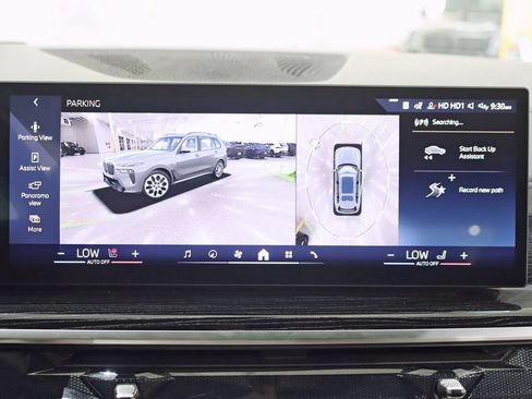 Used 2026 BMW X7 xDrive40i w/ M Sport Package AWD/4WD image 22
