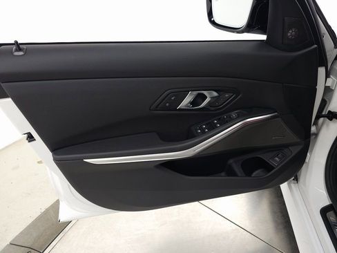 Used 2025 BMW M340i xDrive w/ Premium Package image 15