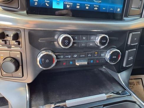 Used 2022 Ford F150 Lariat w/ Max Trailer Tow Package AWD/4WD image 19