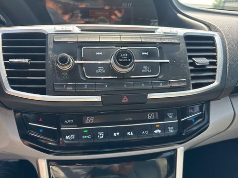 Used 2016 Honda Accord LX image 18