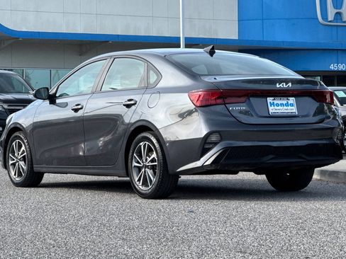 Used 2022 Kia Forte LXS image 3