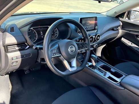 Certified 2023 Nissan Sentra SV FWD image 17