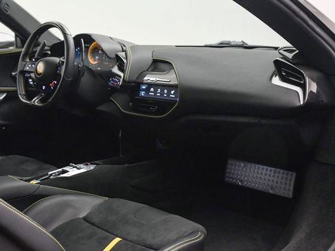 Used 2022 Ferrari SF90 Stradale image 17