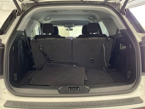 Used 2022 Ford Explorer XLT image 15
