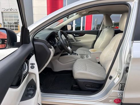 Used 2022 Nissan Rogue Sport SV w/ Technology Package AWD/4WD image 14