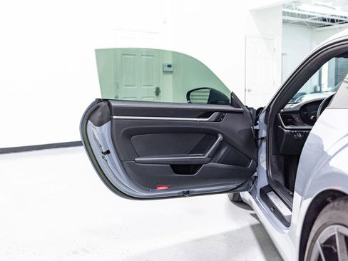 Used 2023 Porsche 911 Carrera image 39
