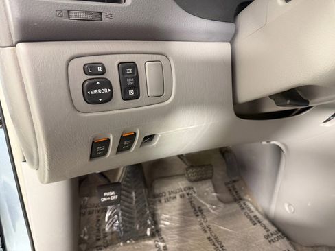 Used 2006 Toyota Sienna FWD image 13