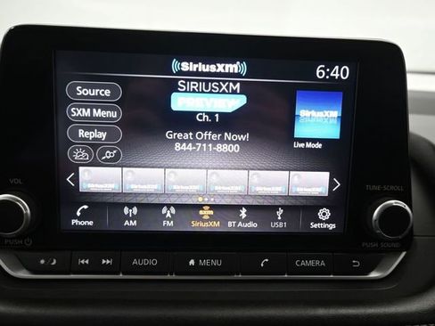 Used 2025 Nissan Rogue SV image 11