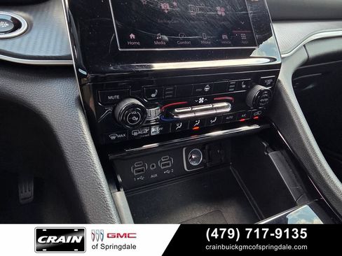 Used 2023 Jeep Grand Cherokee L Laredo AWD/4WD image 19