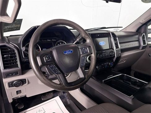 Used 2019 Ford F250 XLT w/ XLT Premium Package image 9