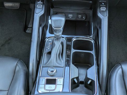 Certified 2024 Kia Telluride S image 16