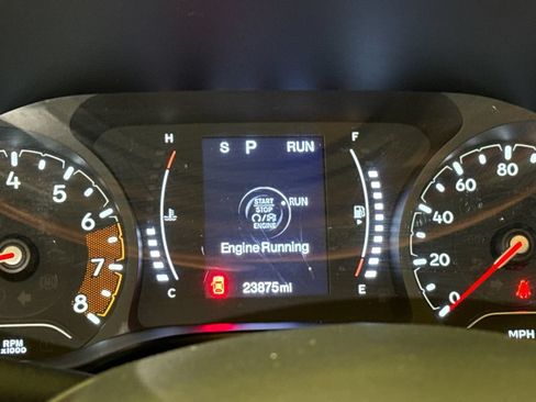 Used 2022 Jeep Compass Latitude FWD image 31