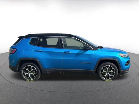 Used 2025 Jeep Compass Limited AWD/4WD image 13