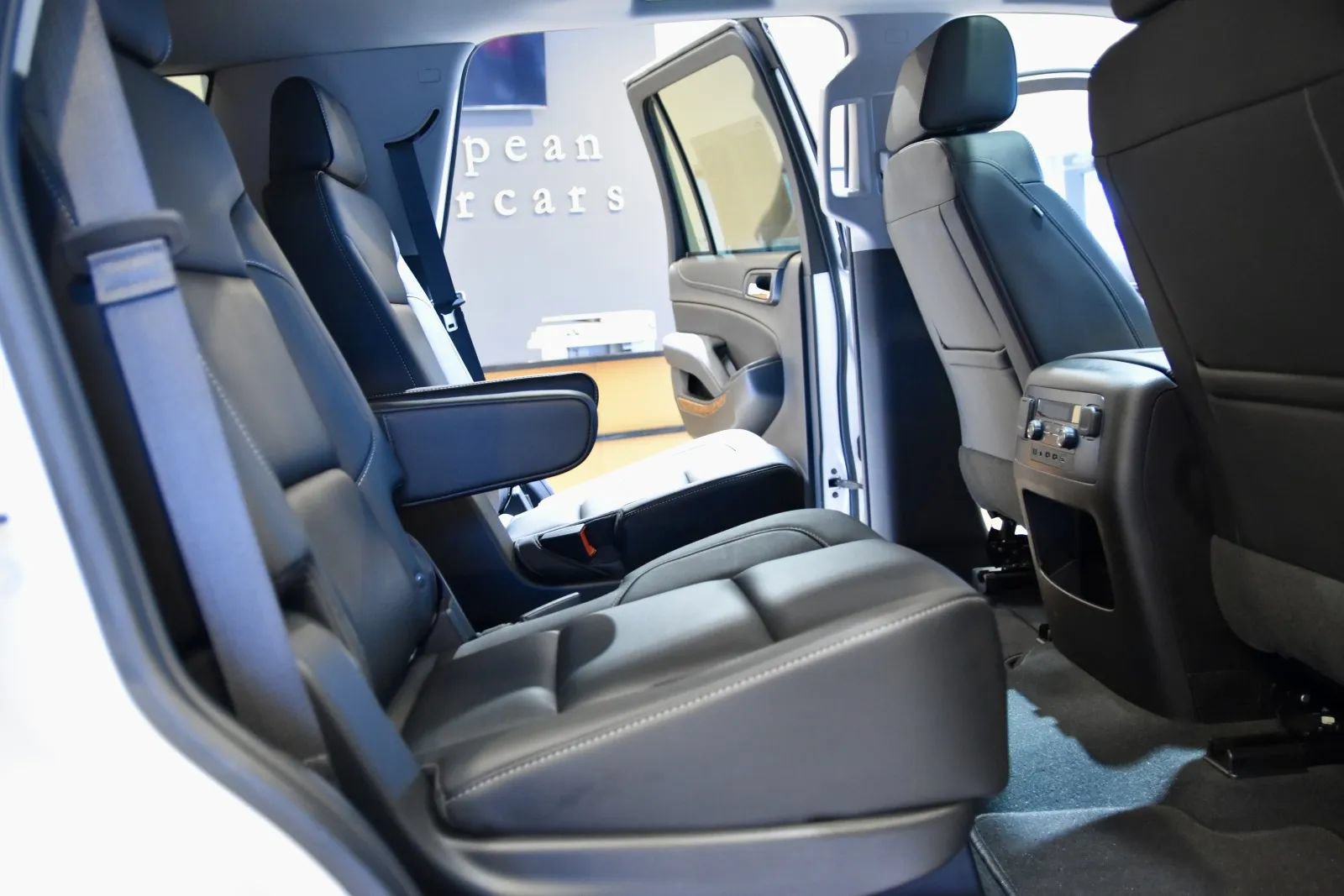 Used 2019 Chevrolet Tahoe Premier AWD/4WD image 29