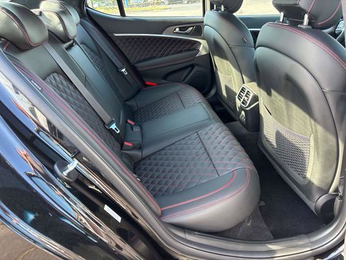 Used 2025 Genesis G70 3.3T Advanced w/ Sport Prestige Package AWD/4WD image 15