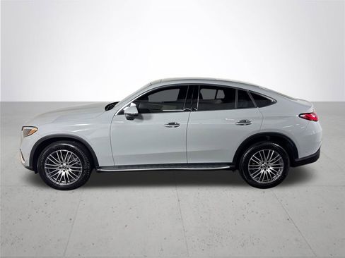 Used 2025 Mercedes-Benz GLC 300 4MATIC image 9
