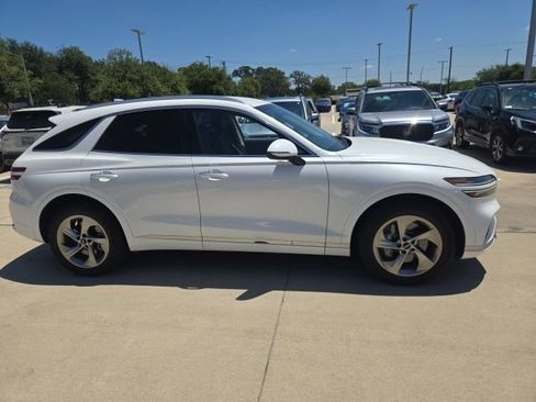 Used 2026 Genesis GV70 2.5T AWD/4WD image 2