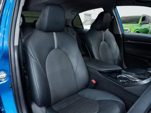 Used 2020 Toyota Camry XSE w/ Navigation Package FWD image 23