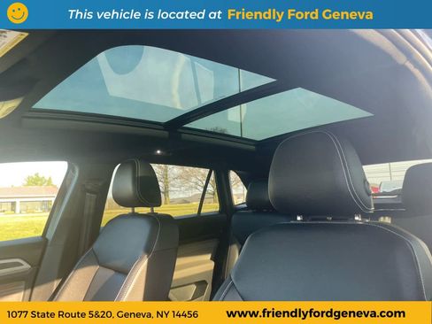 Used 2023 Volkswagen Atlas Cross Sport SEL AWD/4WD image 27