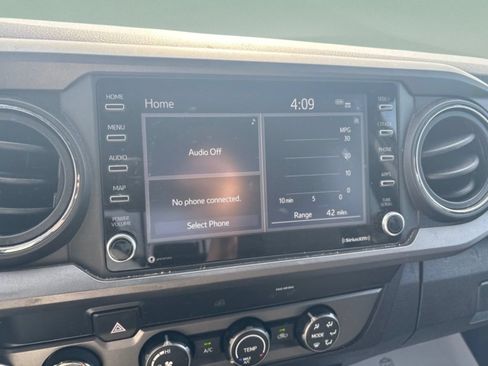 Used 2020 Toyota Tacoma TRD Sport AWD/4WD image 12